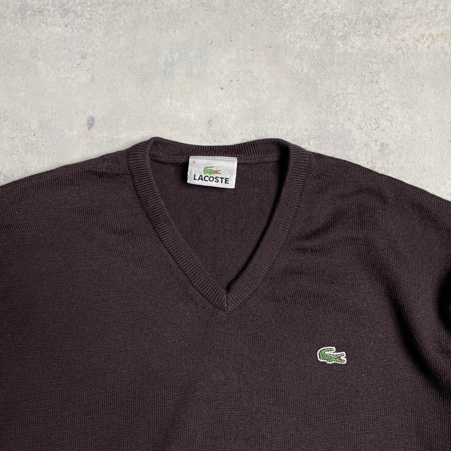 Lacoste v-nyakú kötött pulóver