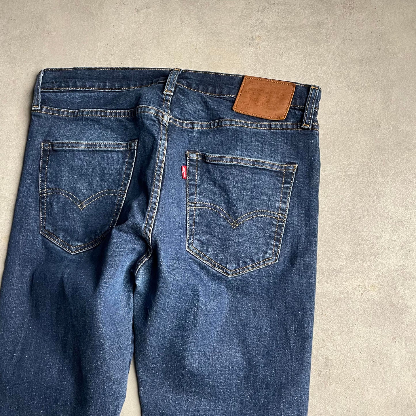 Levi's 512 sötétkék farmernadrág