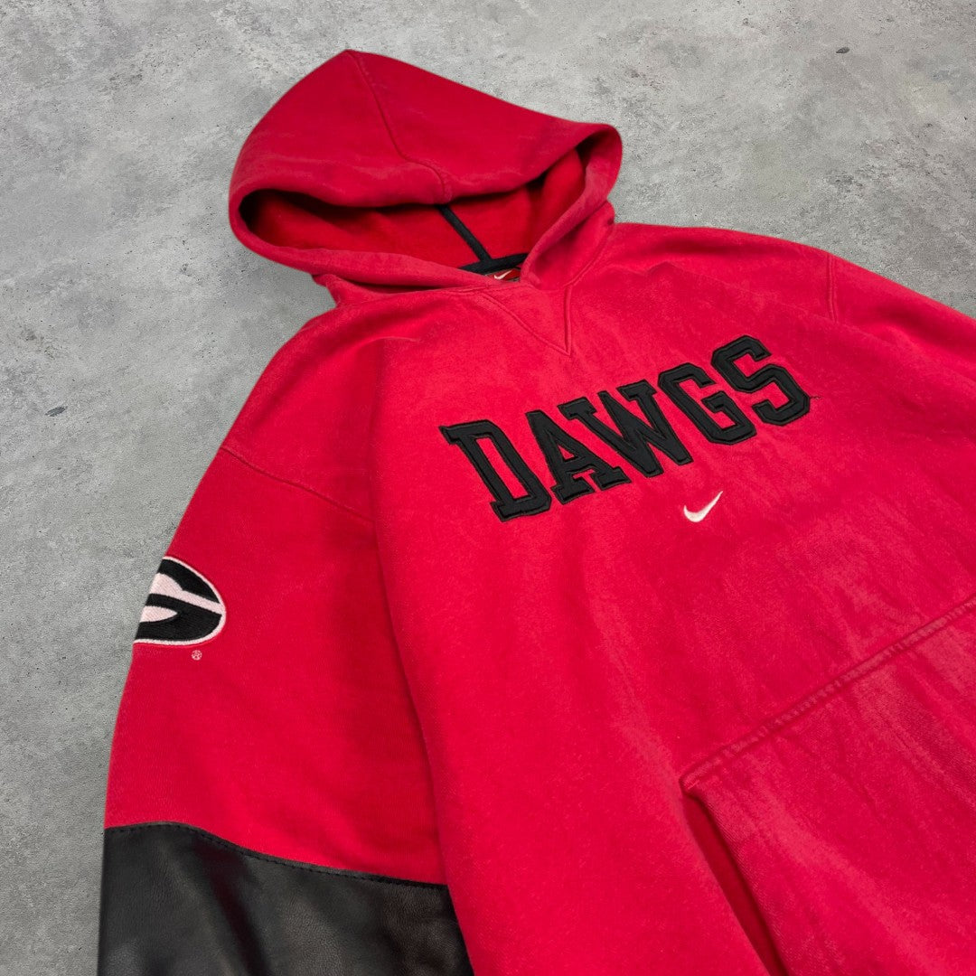 Nike Dawgs kapucnis pulóver