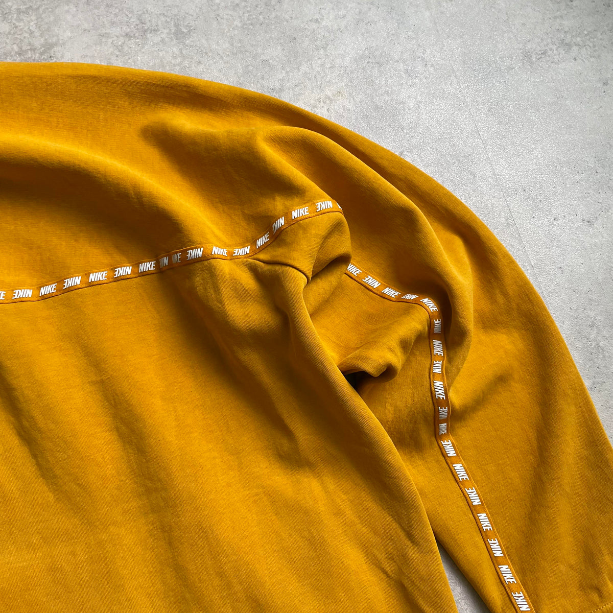 Nike cropped sárga crewneck