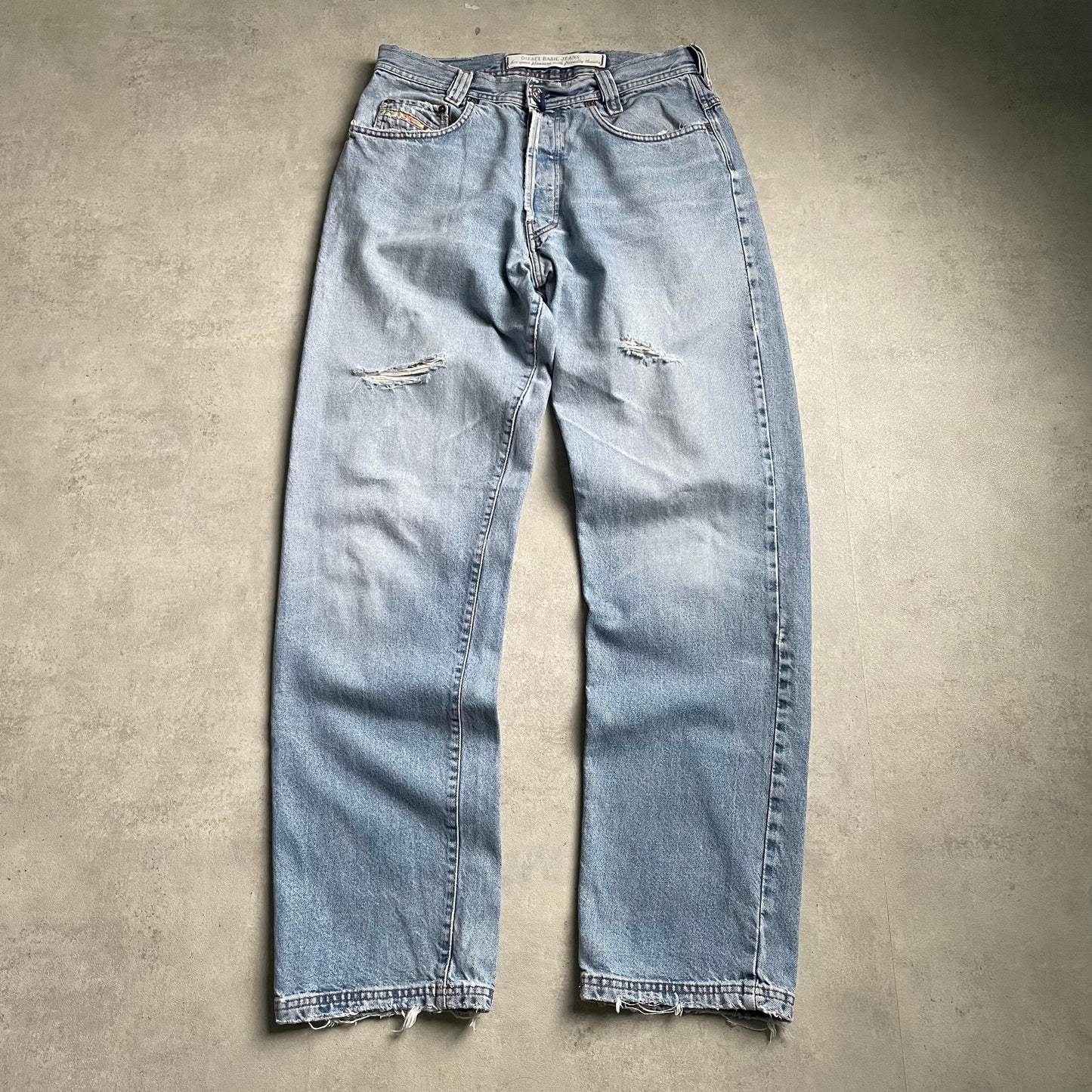 Diesel vintage világoskék szaggatott farmernadrág