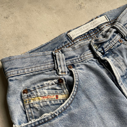 Diesel vintage világoskék szaggatott farmernadrág