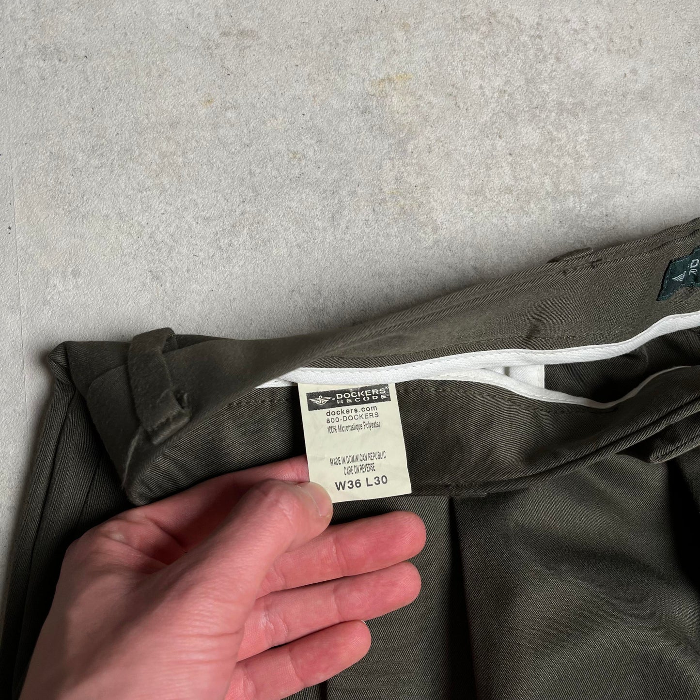 Dockers khakizöld öltönynadrág