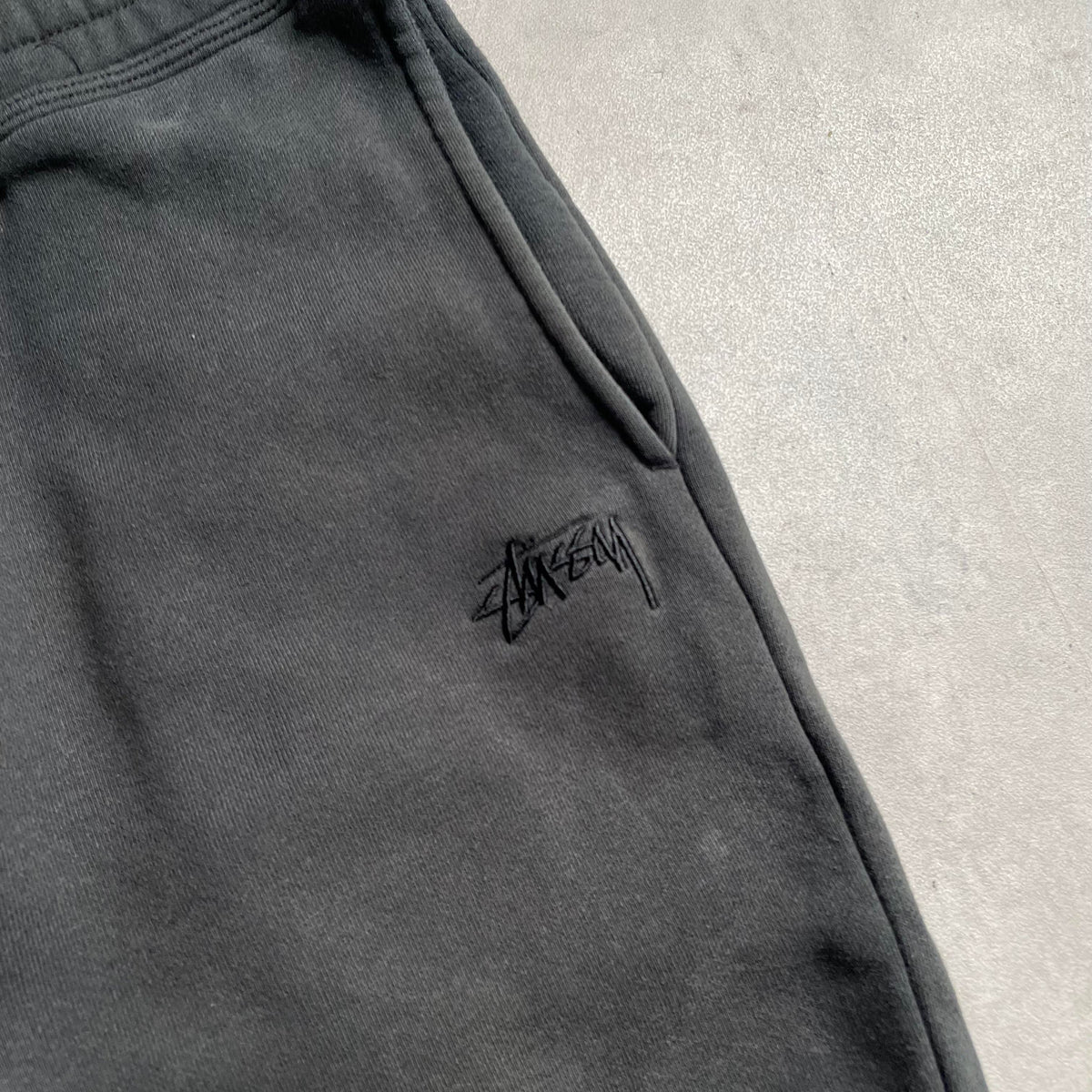 Stüssy fekete melegítőnadrág