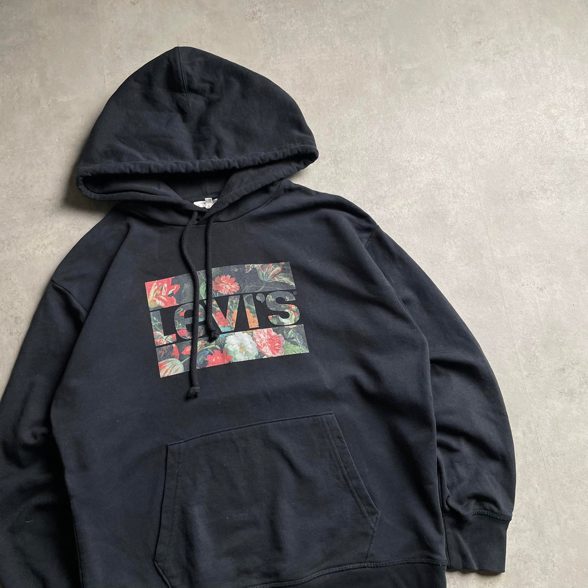 Levi's virágmintás big logo hoodie