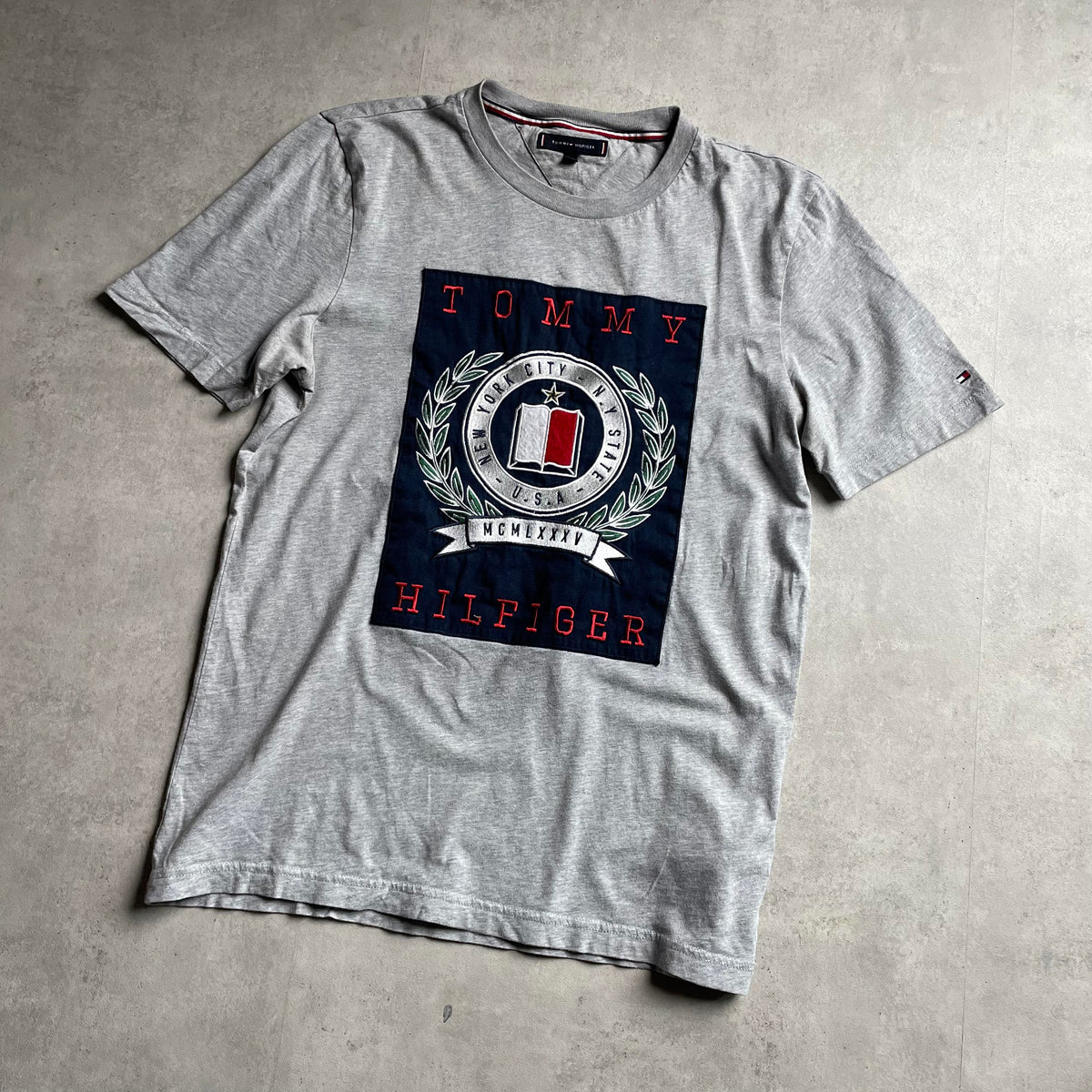 Tommy Hilfiger graphic póló