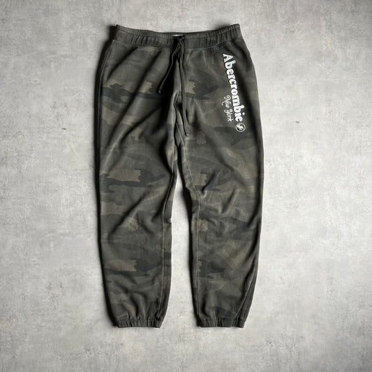 Vintage Abercrombie & Fitch camo melegítőnadrág