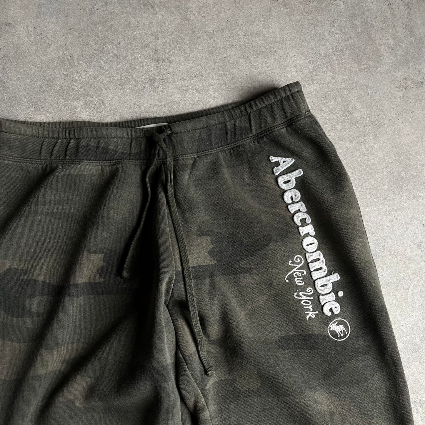Vintage Abercrombie & Fitch camo melegítőnadrág