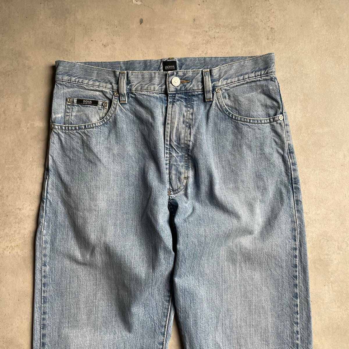 Hugo Boss világoskék straight fit farmernadrág