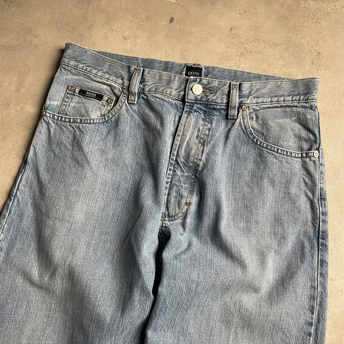 Hugo Boss világoskék straight fit farmernadrág