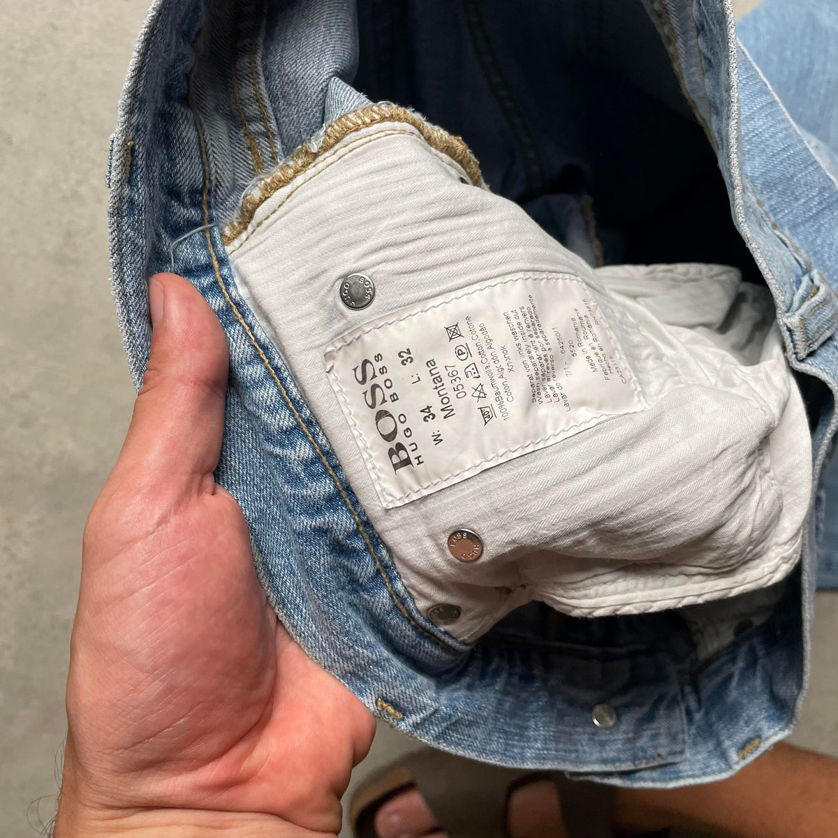 Hugo Boss világoskék straight fit farmernadrág