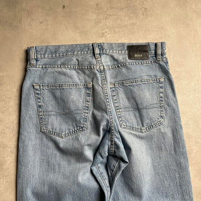 Hugo Boss világoskék straight fit farmernadrág