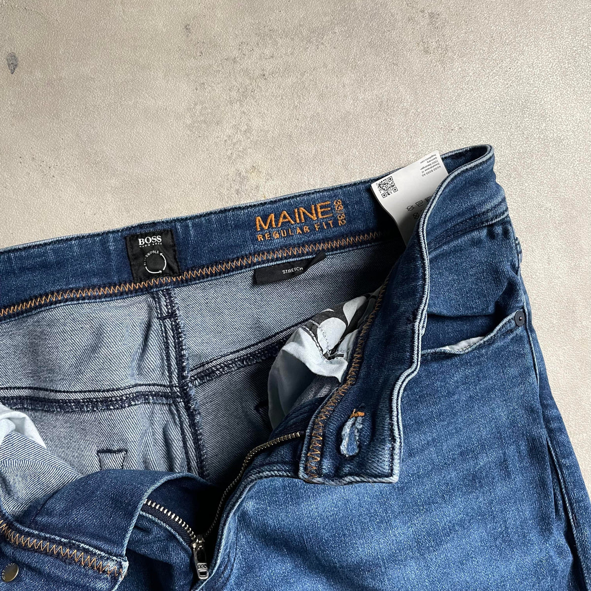 Hugo Boss Maine Regular fit farmernadrág