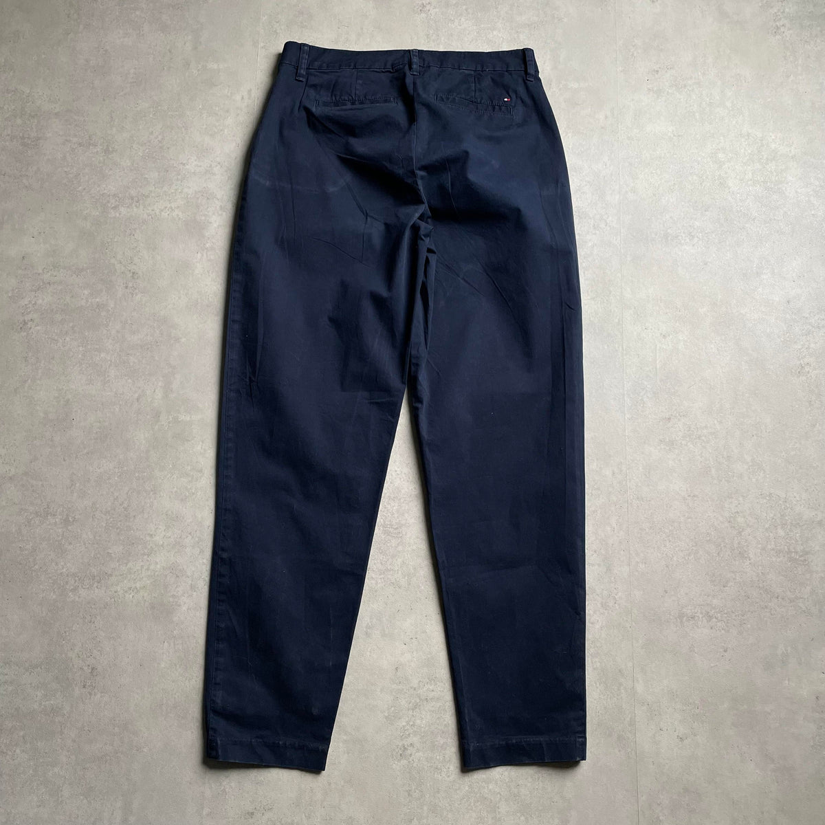 Tommy Hilfiger sötétkék chinonadrág