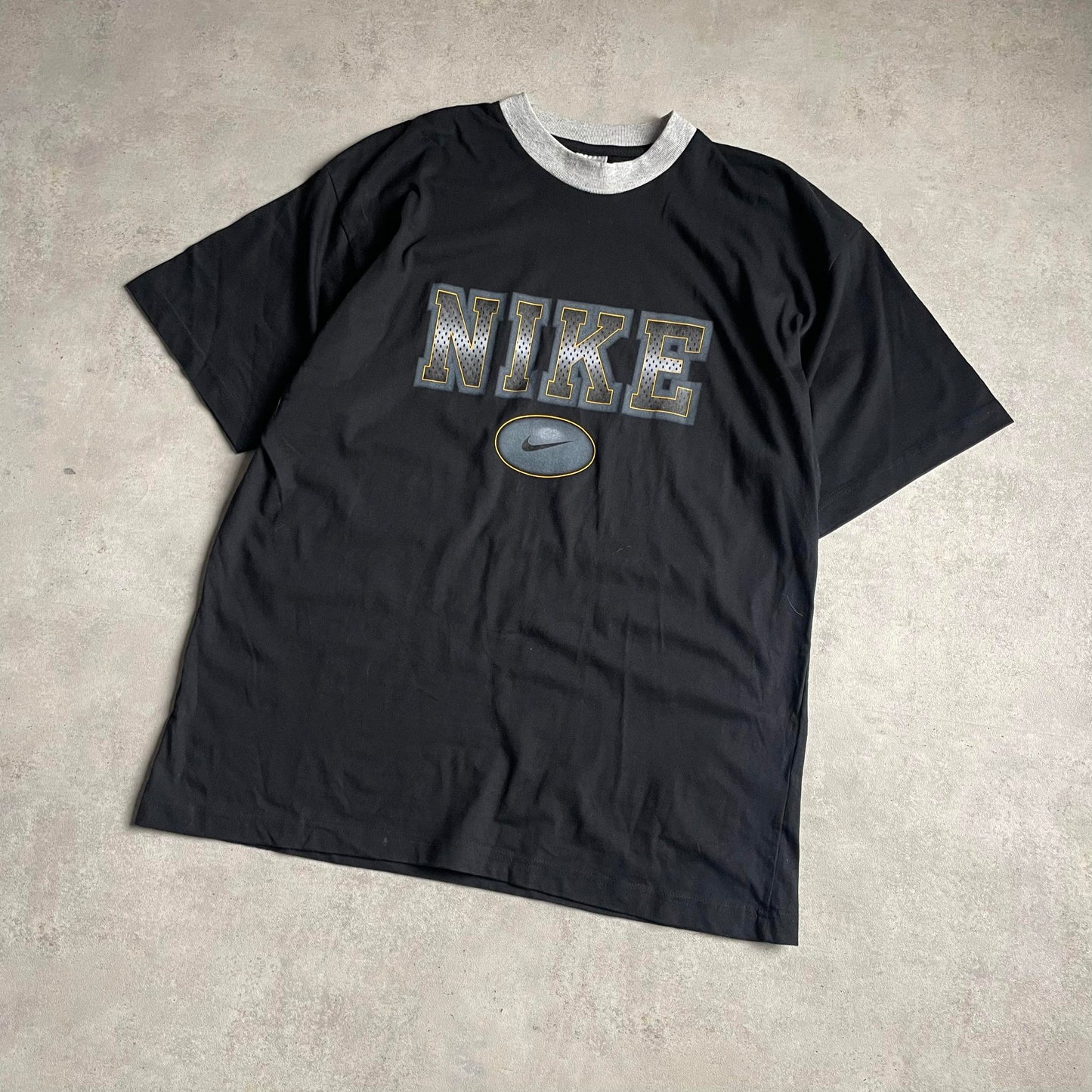Vintage 90's Nike spellout póló
