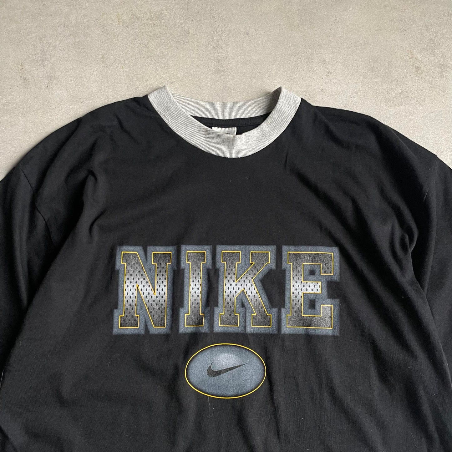 Vintage 90's Nike spellout póló