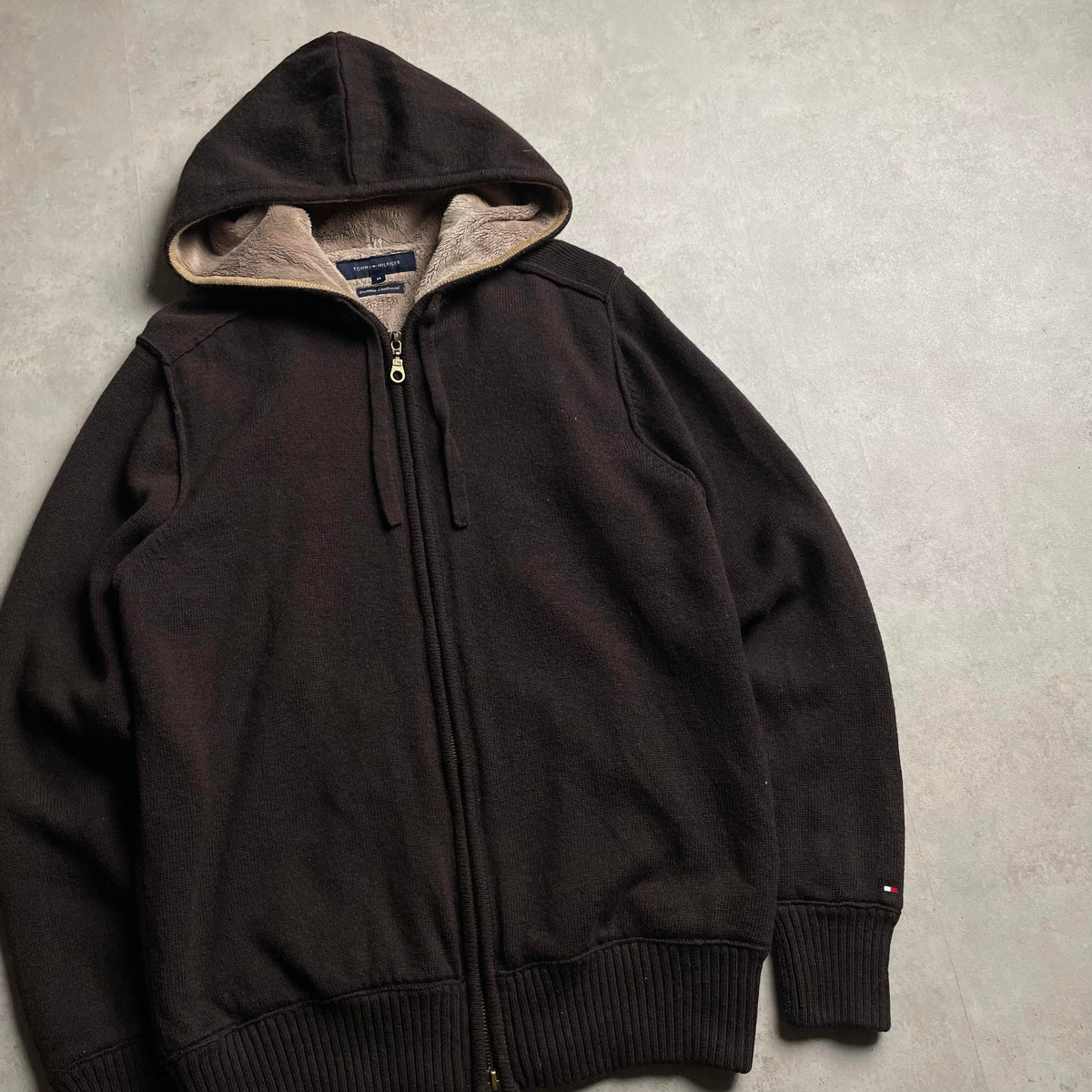 Tommy Hilfiger kötött szőrmés kapucnis pulóver