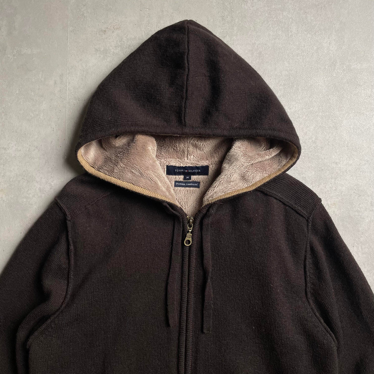 Tommy Hilfiger kötött szőrmés kapucnis pulóver