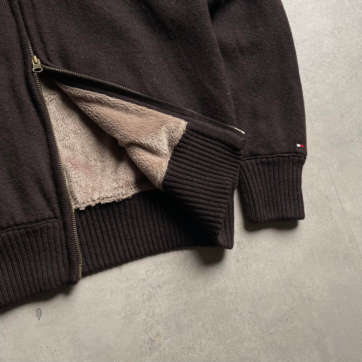 Tommy Hilfiger kötött szőrmés kapucnis pulóver