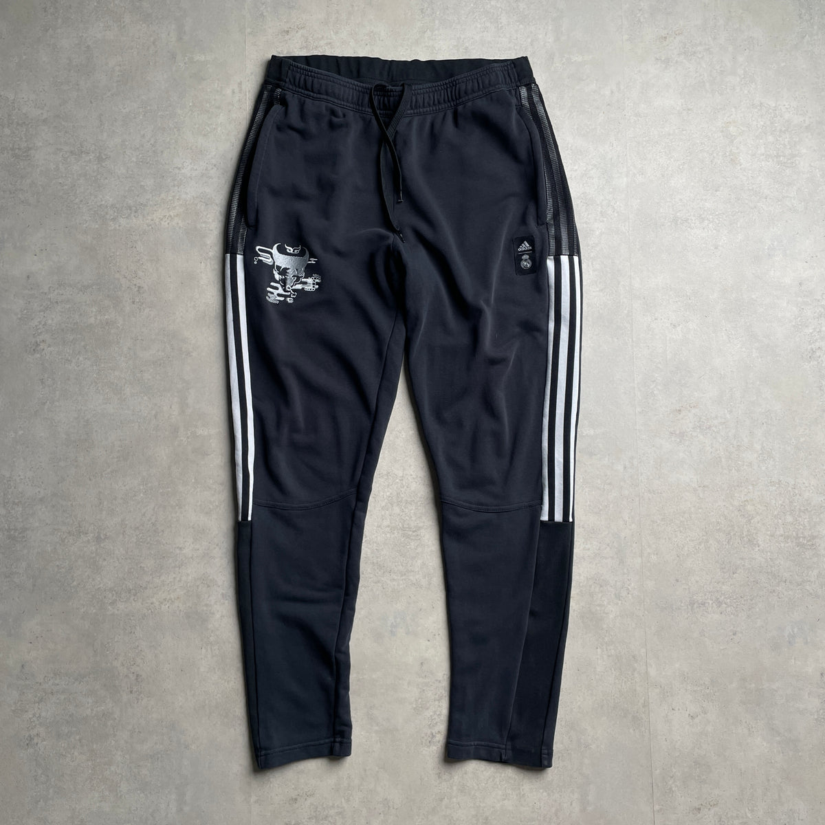Adidas x Real Madrid Chinese New Year melegítőnadrág