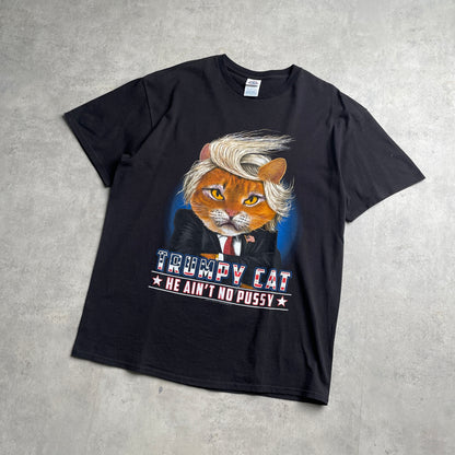 Trumpy cat graphic póló