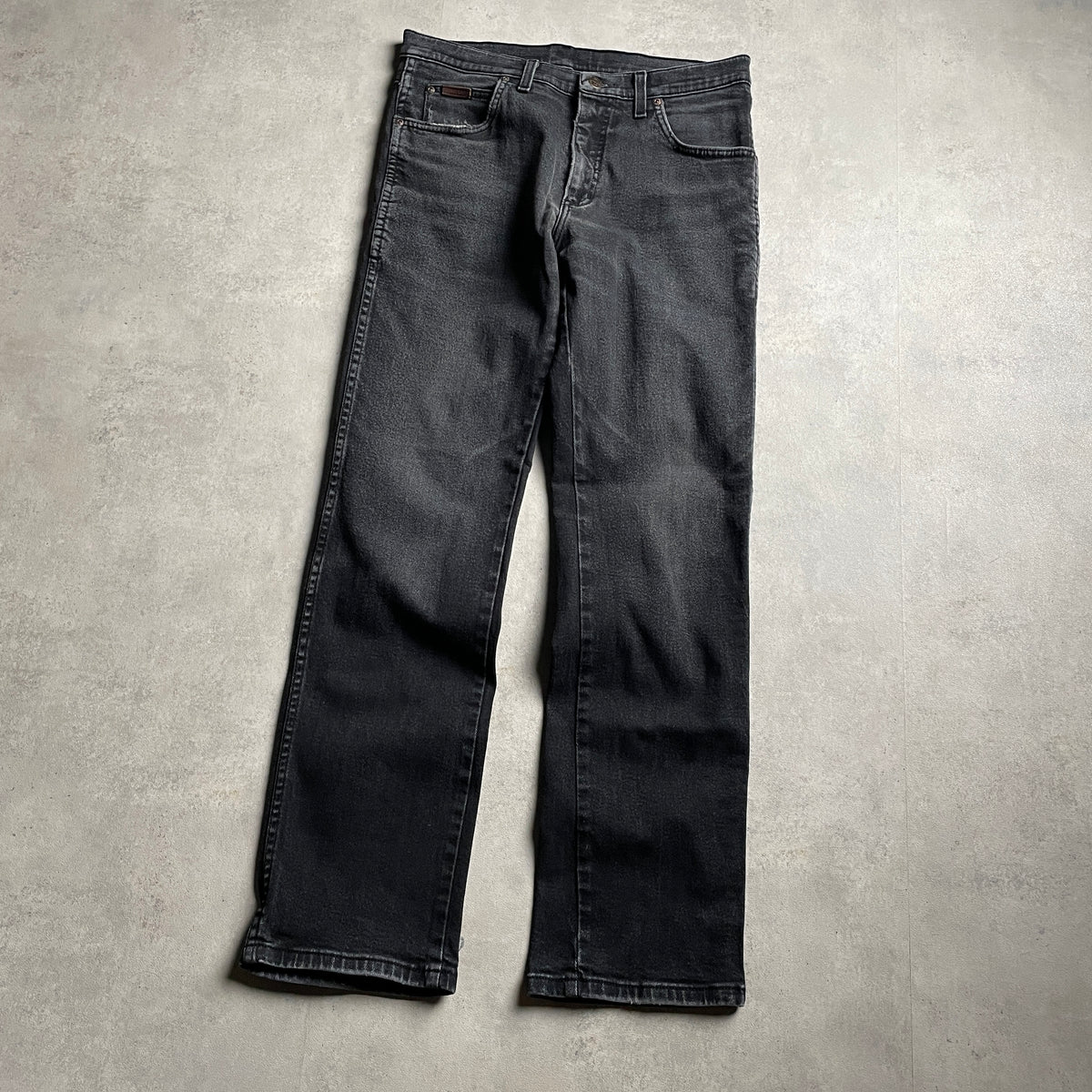 Wrangler sötétszürke farmernadrág