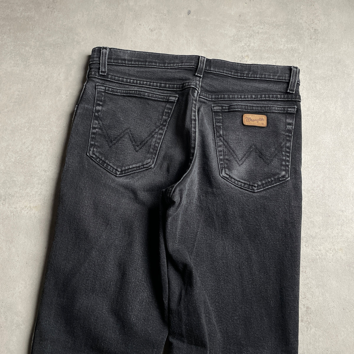 Wrangler sötétszürke farmernadrág