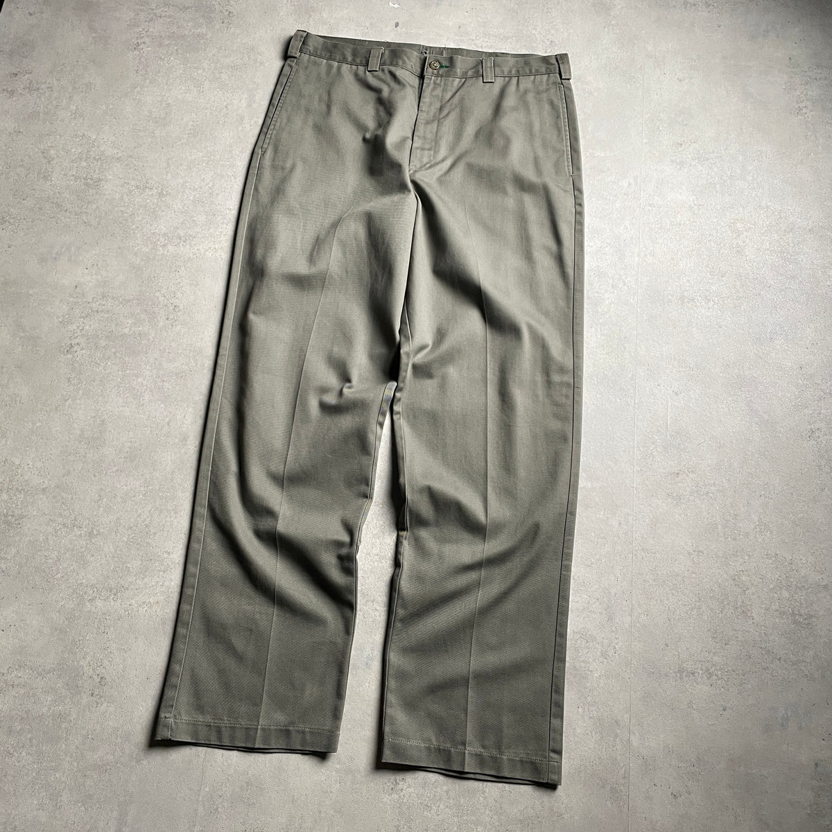 Tommy Hilfiger khaki színű öltönynadrág