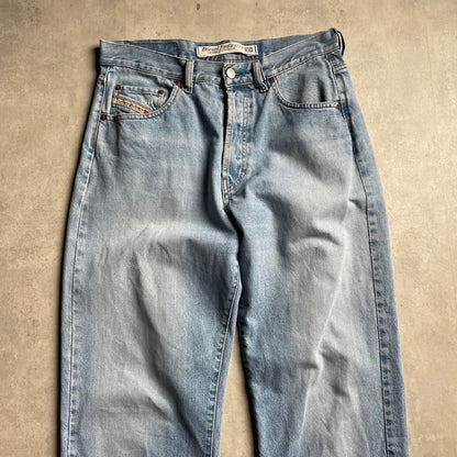 Diesel straight fit farmernadrág