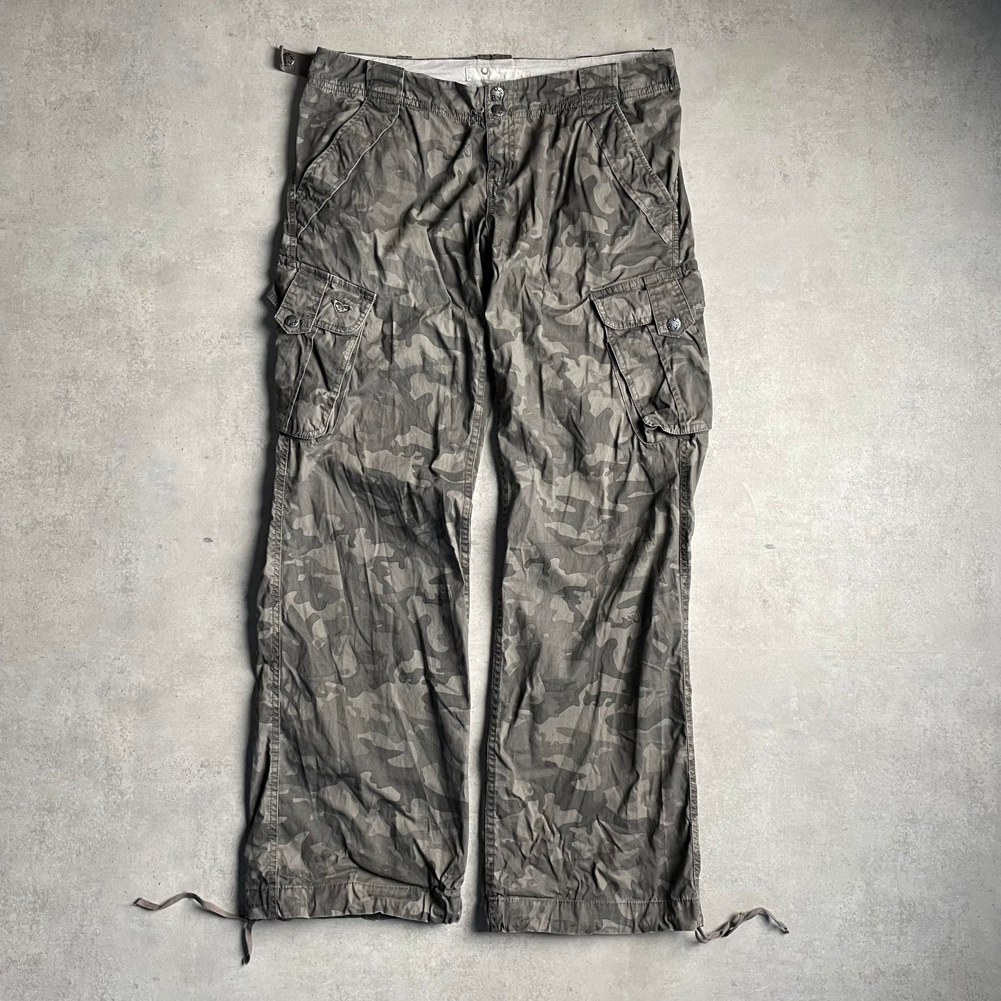 Roxy Y2K camo cargonadrág