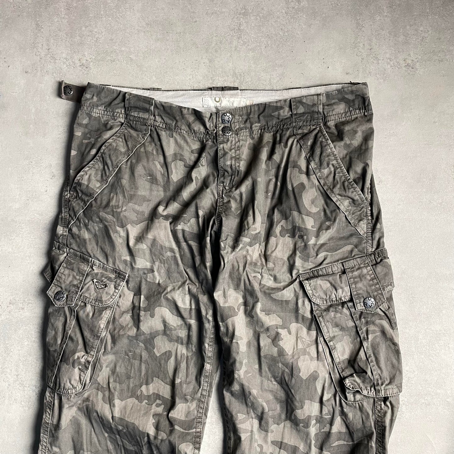 Roxy Y2K camo cargonadrág