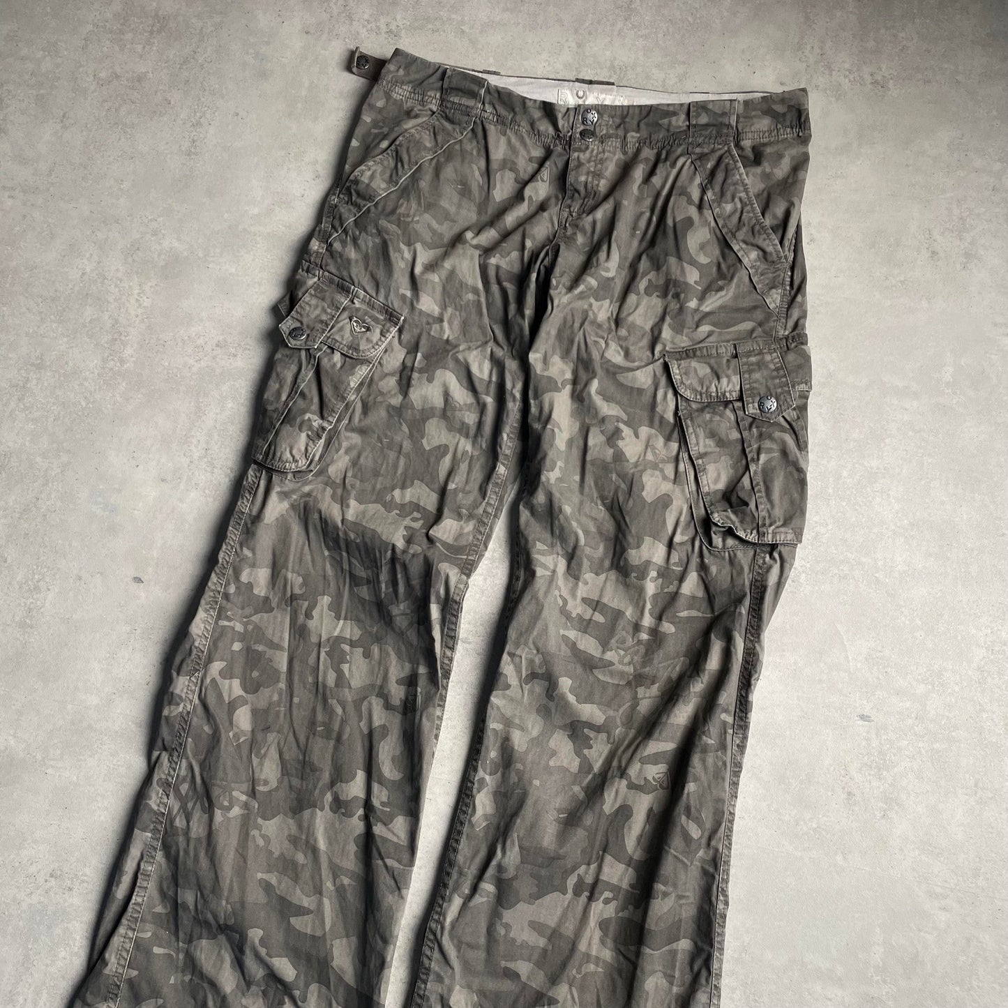 Roxy Y2K camo cargonadrág