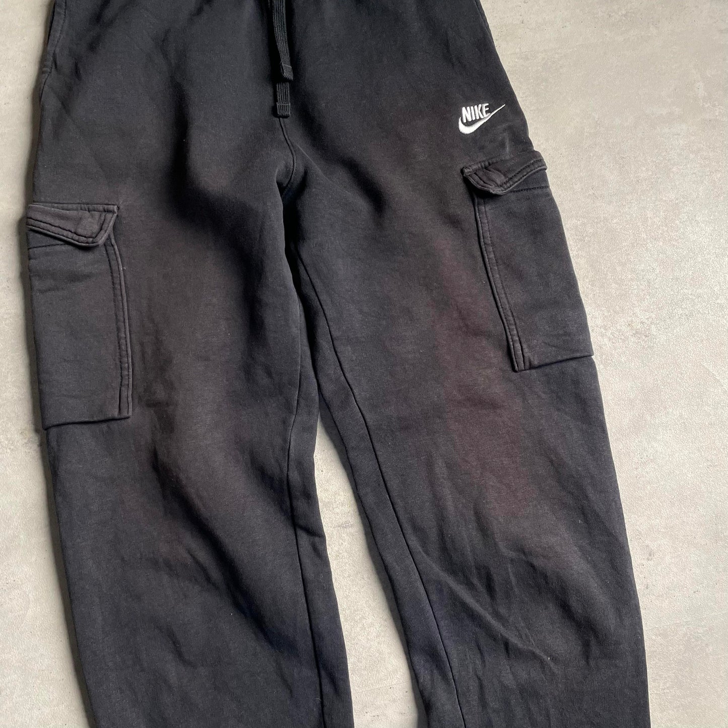 Nike cargozsebes melegítőnadrág