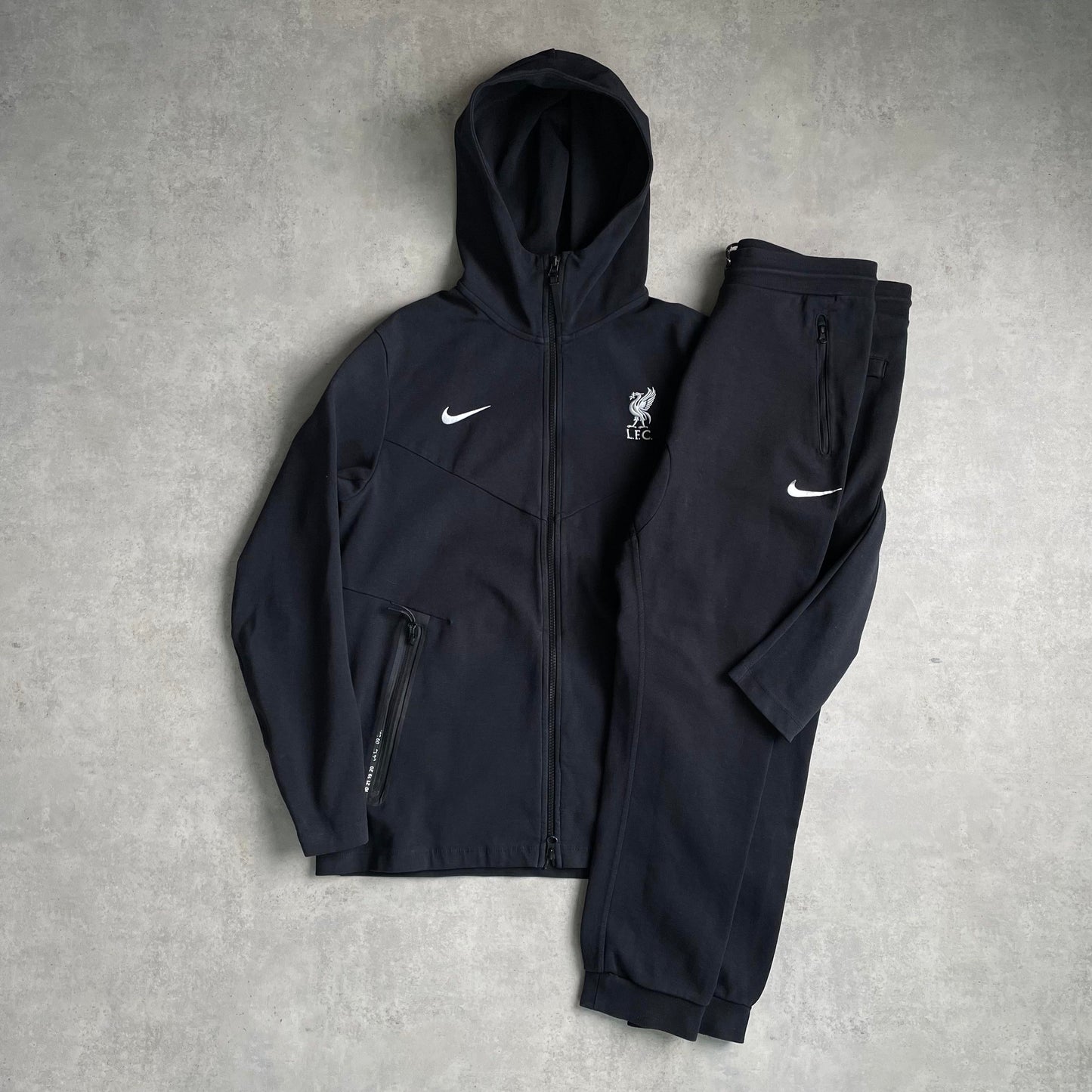Nike Liverpool FC tech fleece melegítőszett