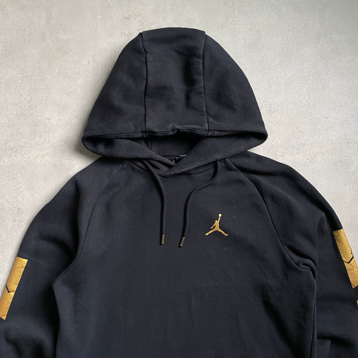 Jordan fekete-arany hoodie