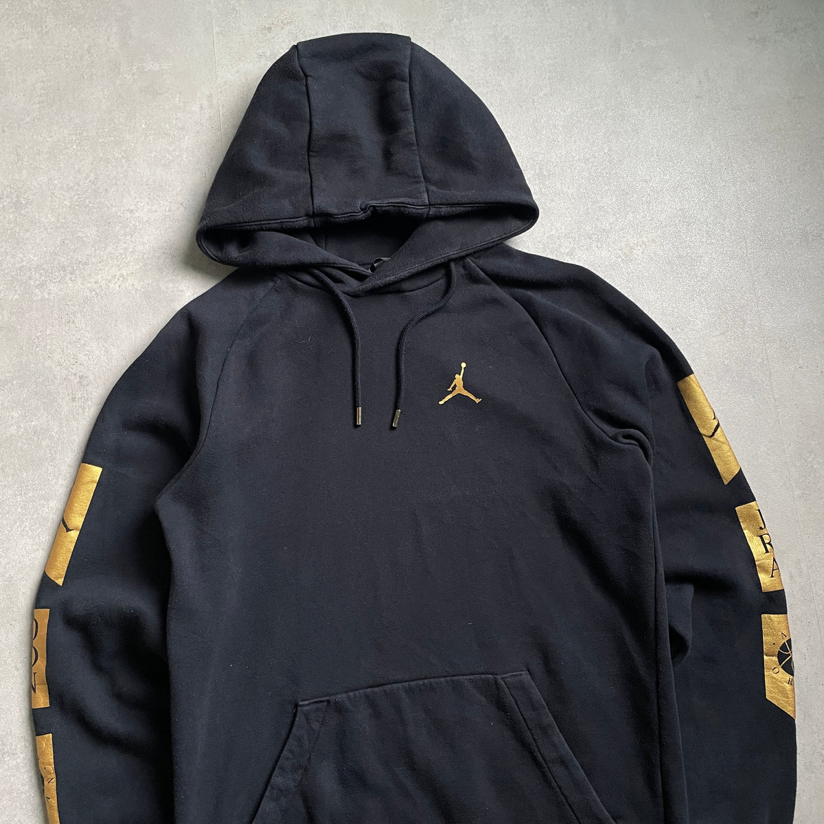 Jordan fekete-arany hoodie