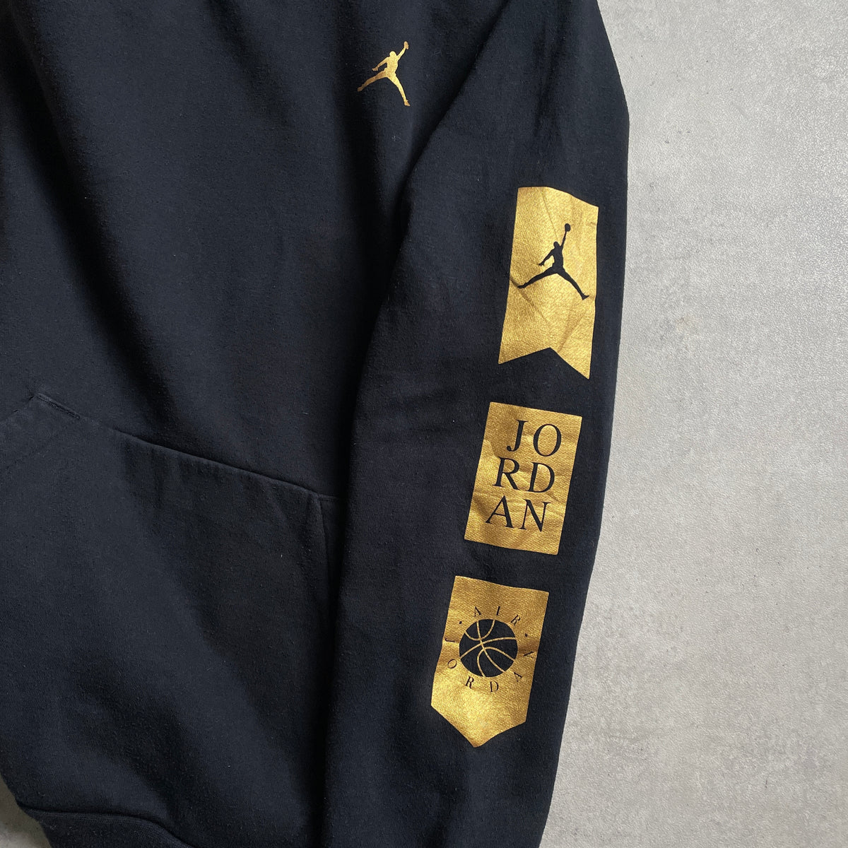 Jordan fekete-arany hoodie