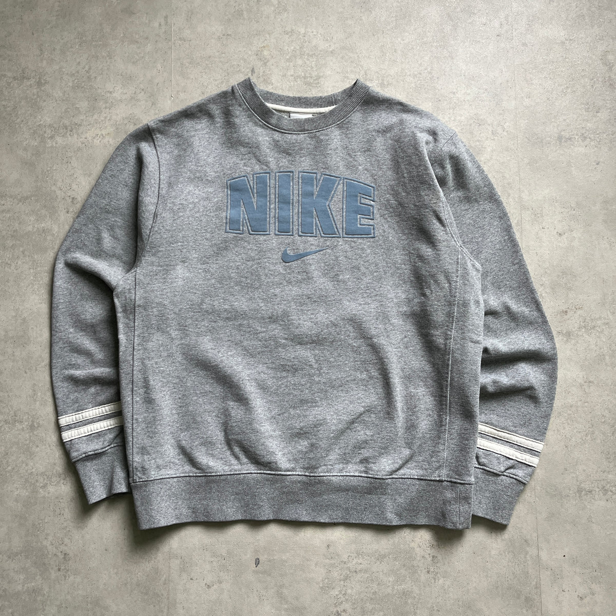 Nike szürke spellout crewneck