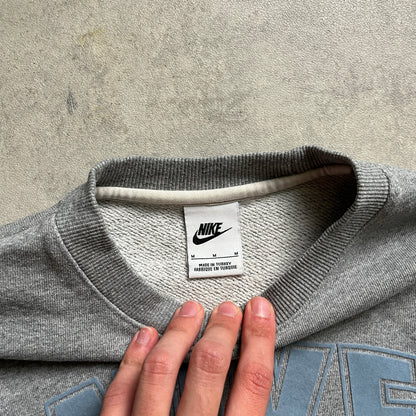 Nike szürke spellout crewneck