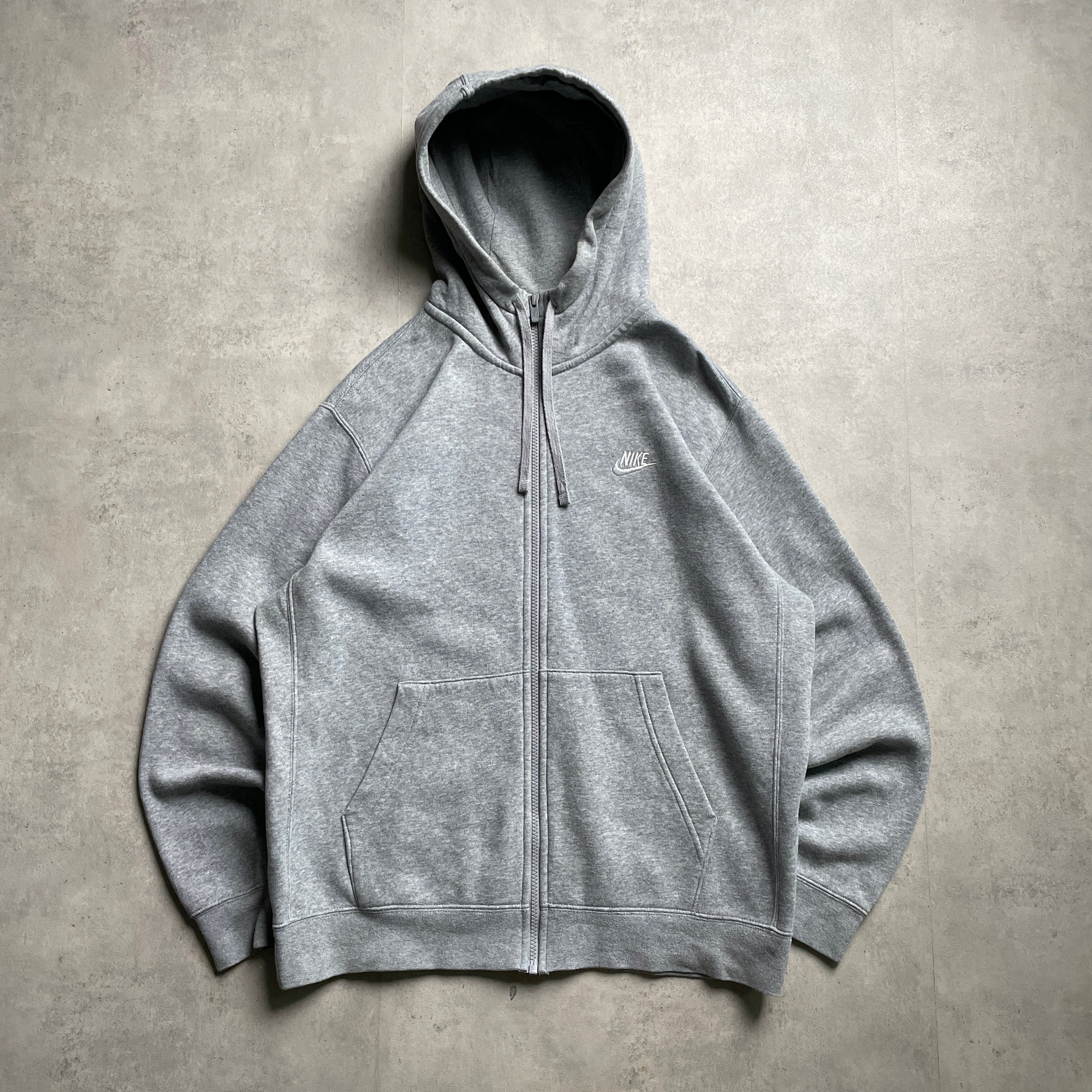Nike club logo zipup hoodie