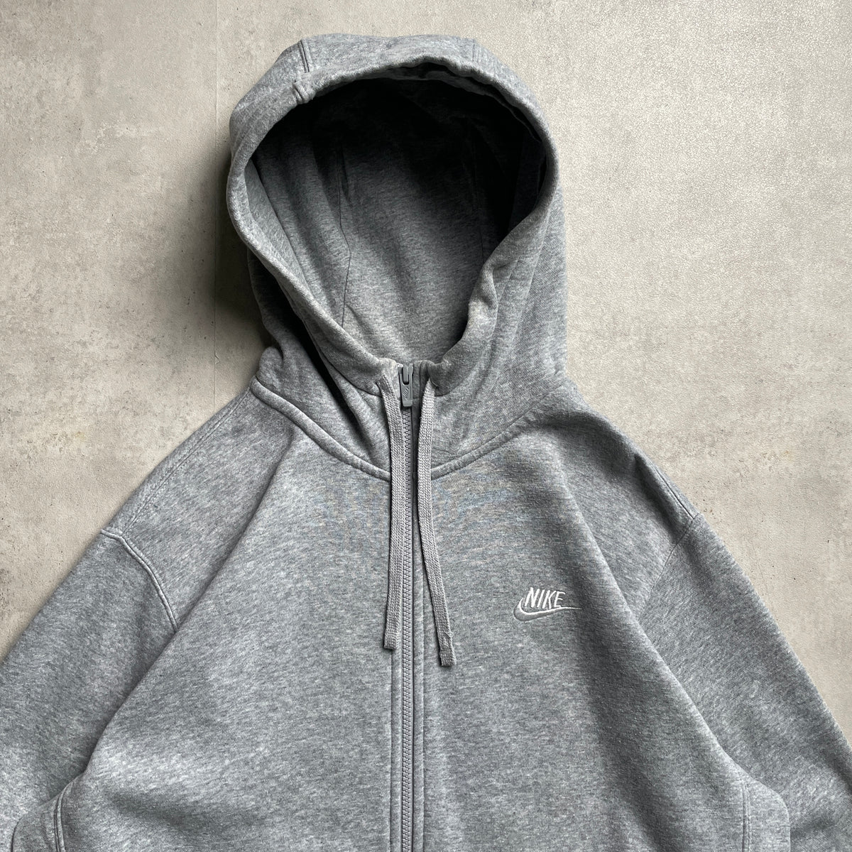 Nike club logo zipup hoodie