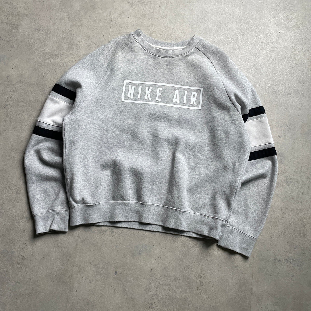 Nike szürke big logo crewneck