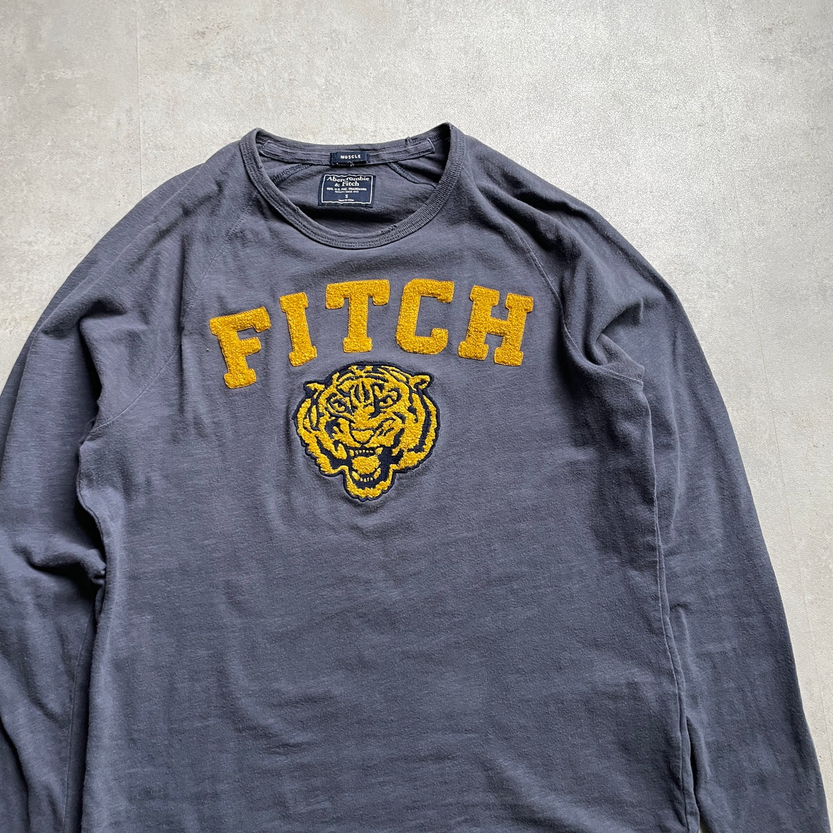 Abercrombie & Fitch Y2K muscle fit longsleeve