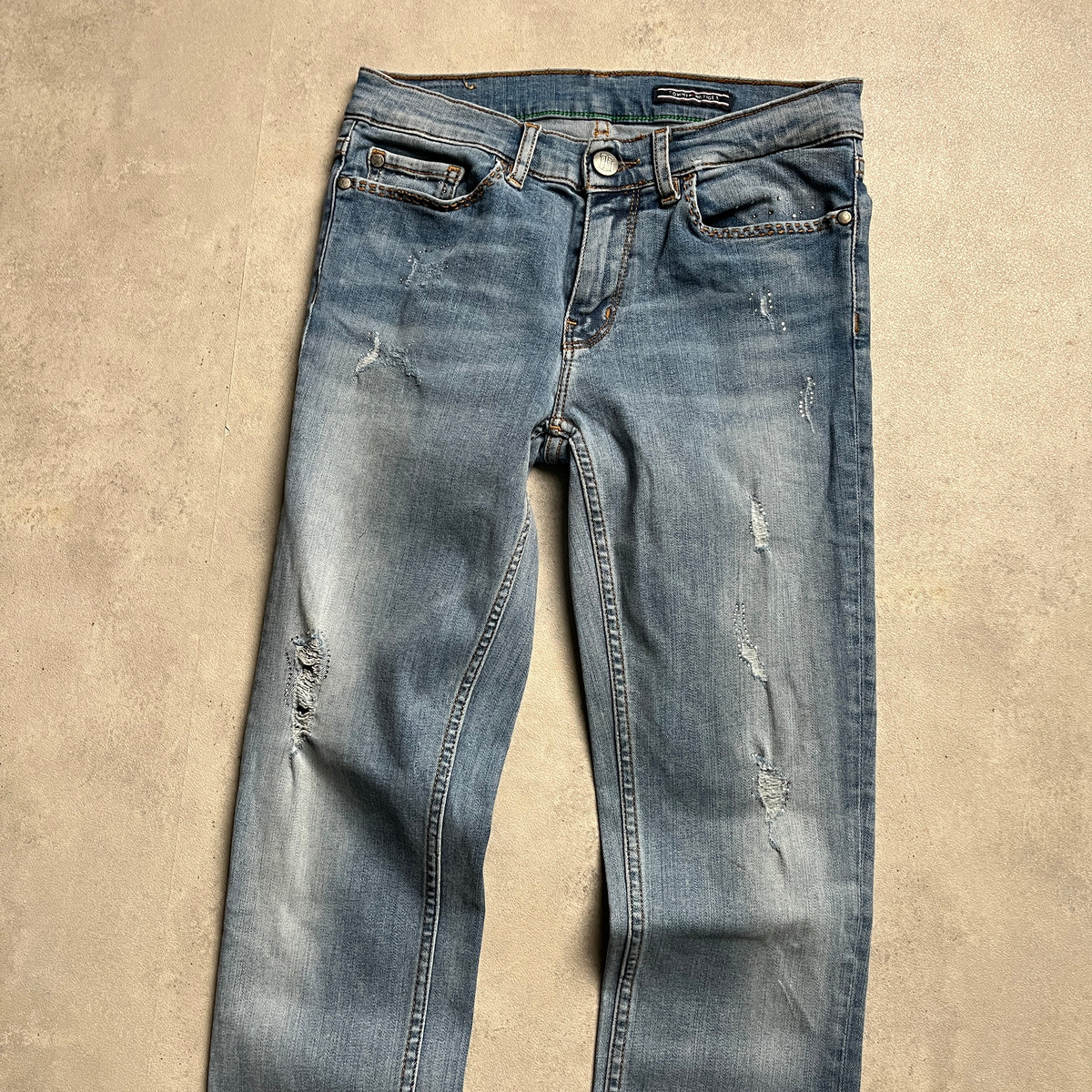 Tommy Hilfiger strasszos skinny farmernadrág