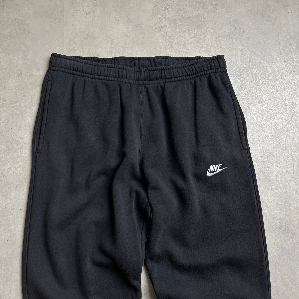 Nike club logo melegítőnadrág