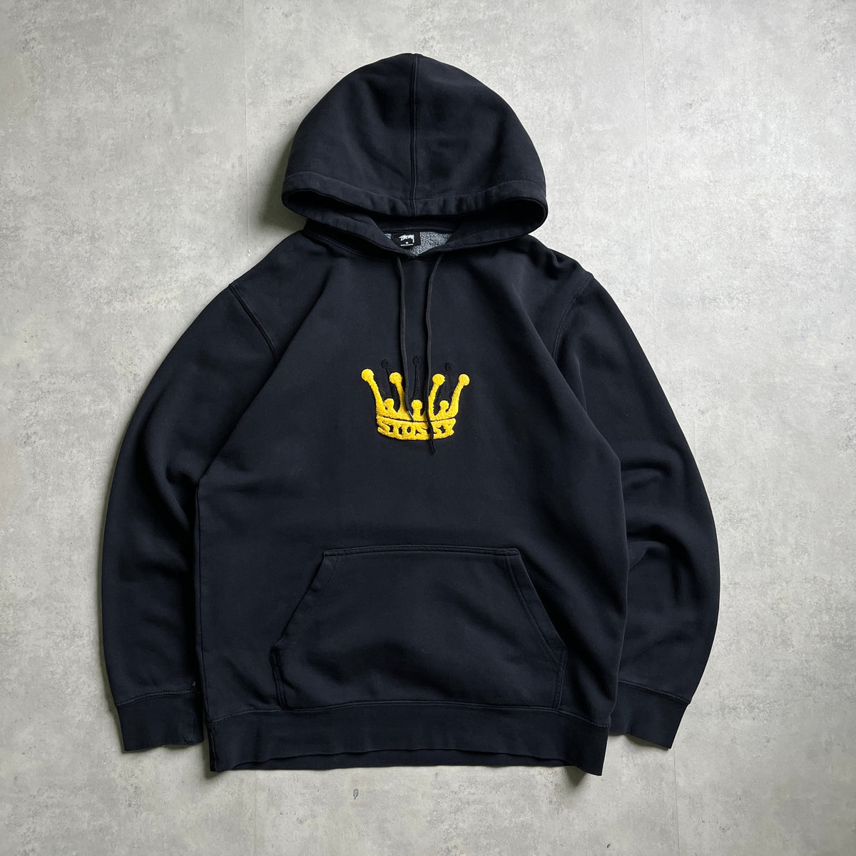 Stüssy Crown fekete hoodie