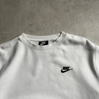 Nike fehér club logo crewneck