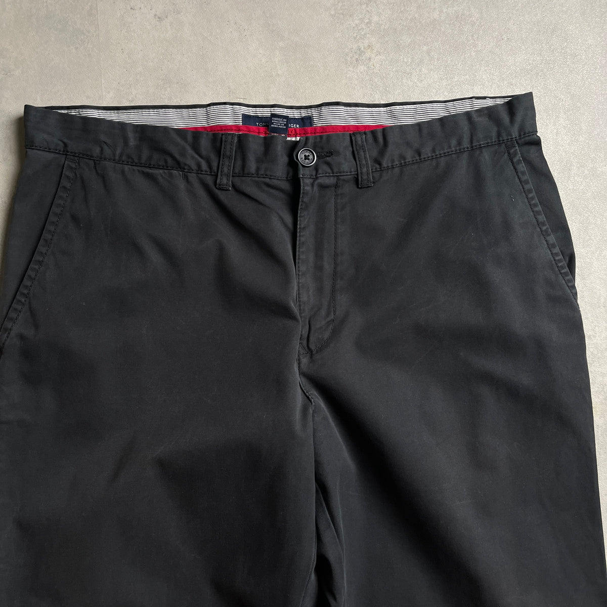 Tommy Hilfiger fekete chinonadrág