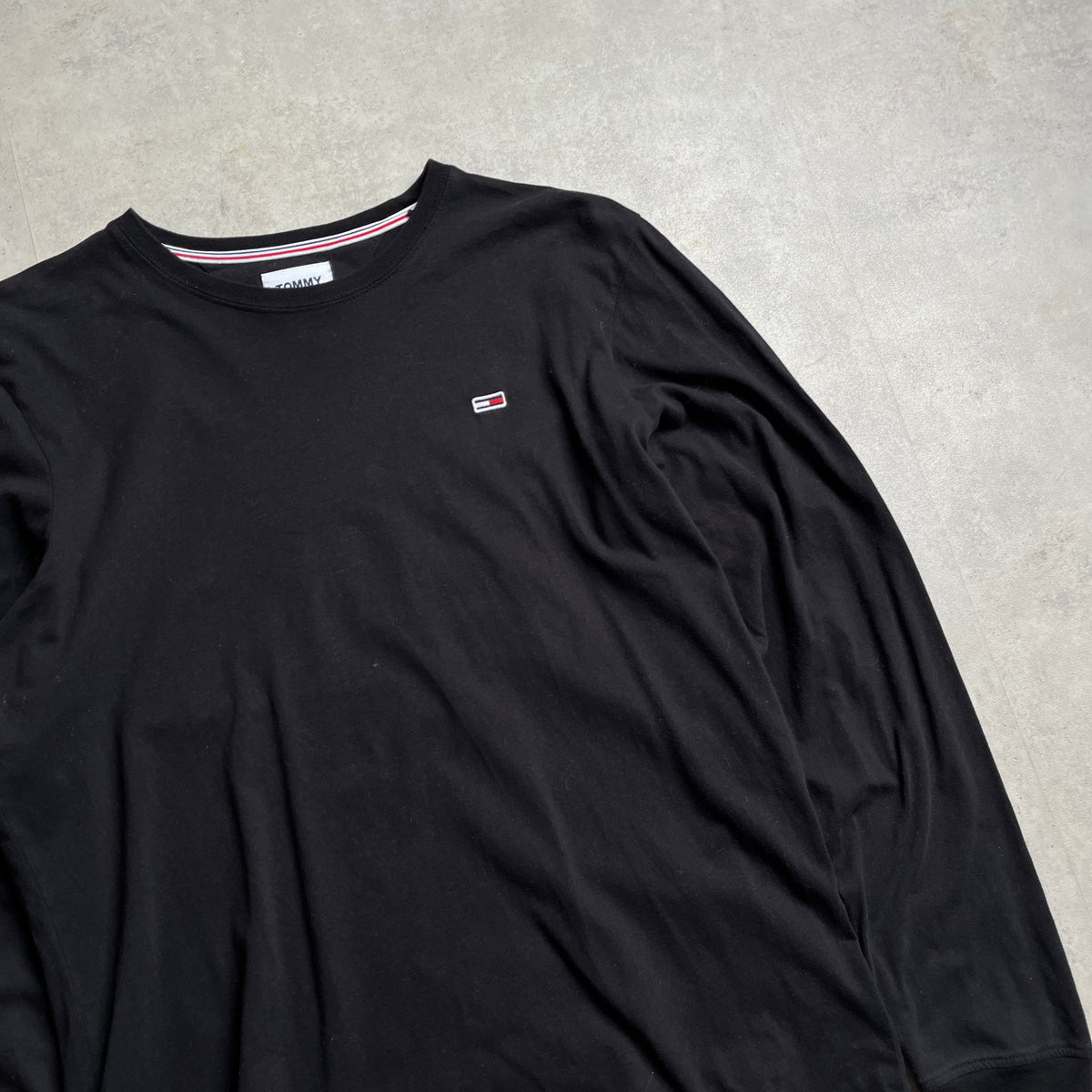 Tommy Jeans fekete longsleeve