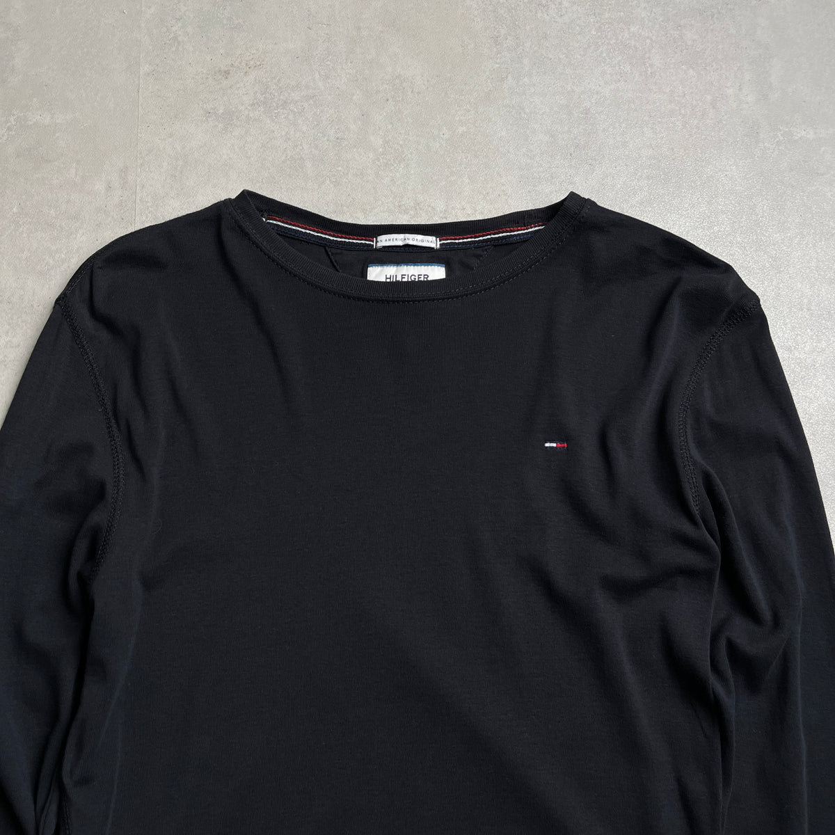 Tommy Jeans fekete longsleeve